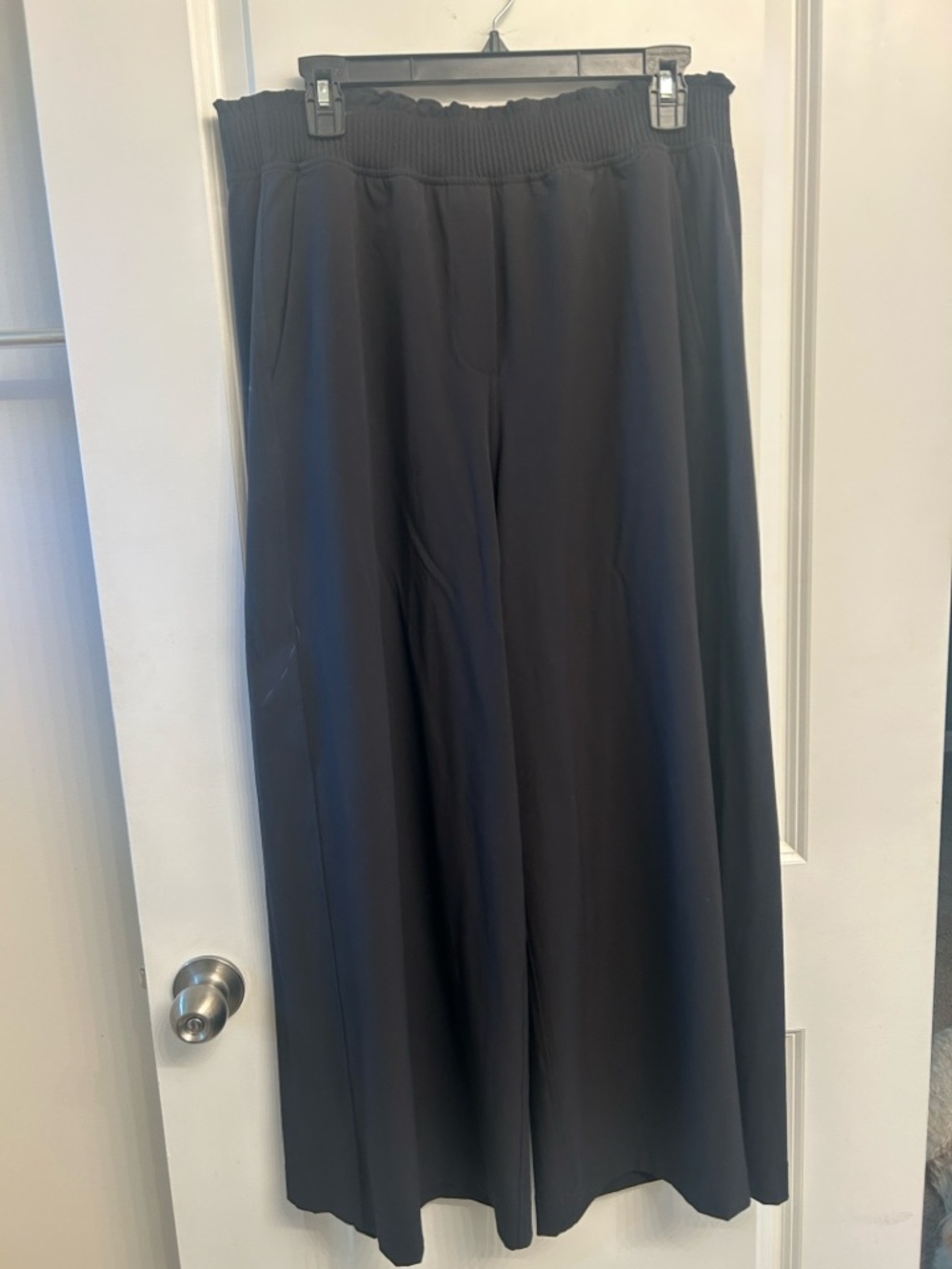 Lululemon Black Woven, ruffle waist, 25 Crop, wide leg, high waist Large - Picture 2 of 9